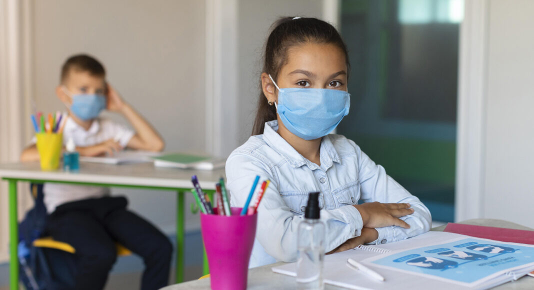 el-regreso-a-clases-presenciales-y-la-reactivacion-economica-del-pais