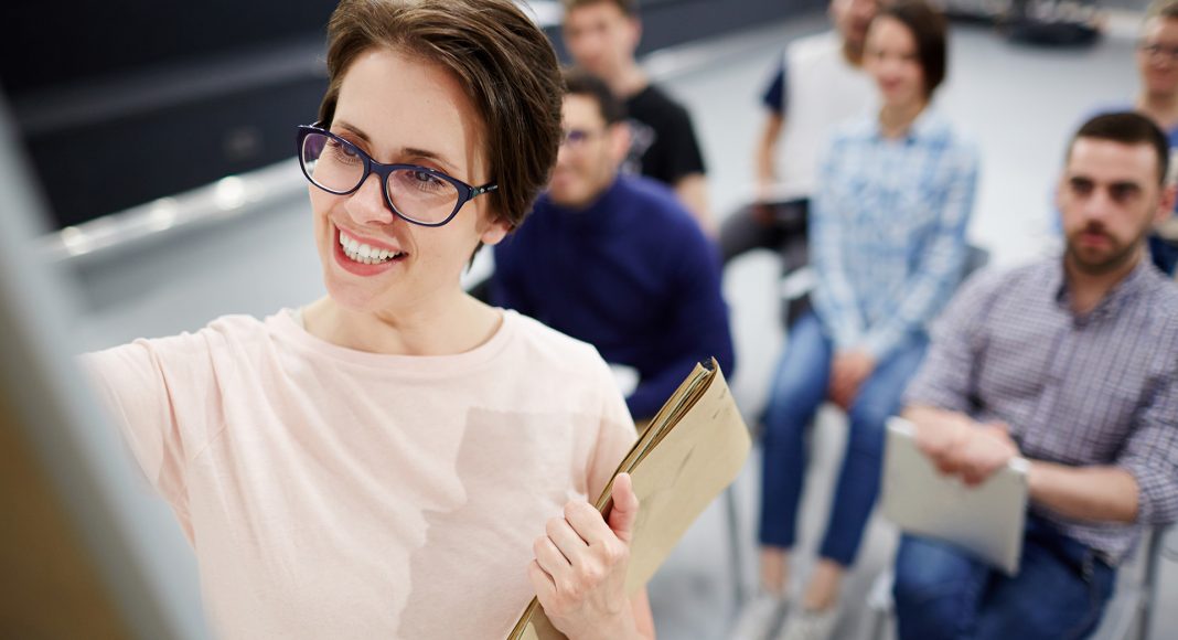 TE-DECIMOS-CÓMO-CONTESTAR-LAS-PREGUNTAS-BÁSICAS-QUE-TE-HARÁN-EN-TU-PRÓXIMA-PRESENTACIÓN-DE-MARKETING